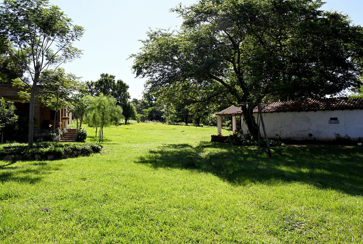 Häuser in Atyra Paraguay – Heppner Lotes