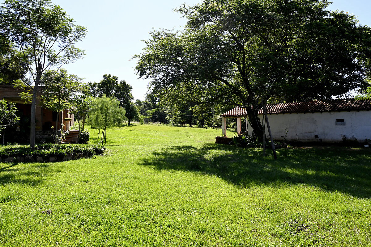 Häuser in Atyra Paraguay – Heppner Lotes